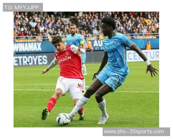 奎维利鲁昂迎战兰斯争夺法乙联赛关键三分的激烈对决